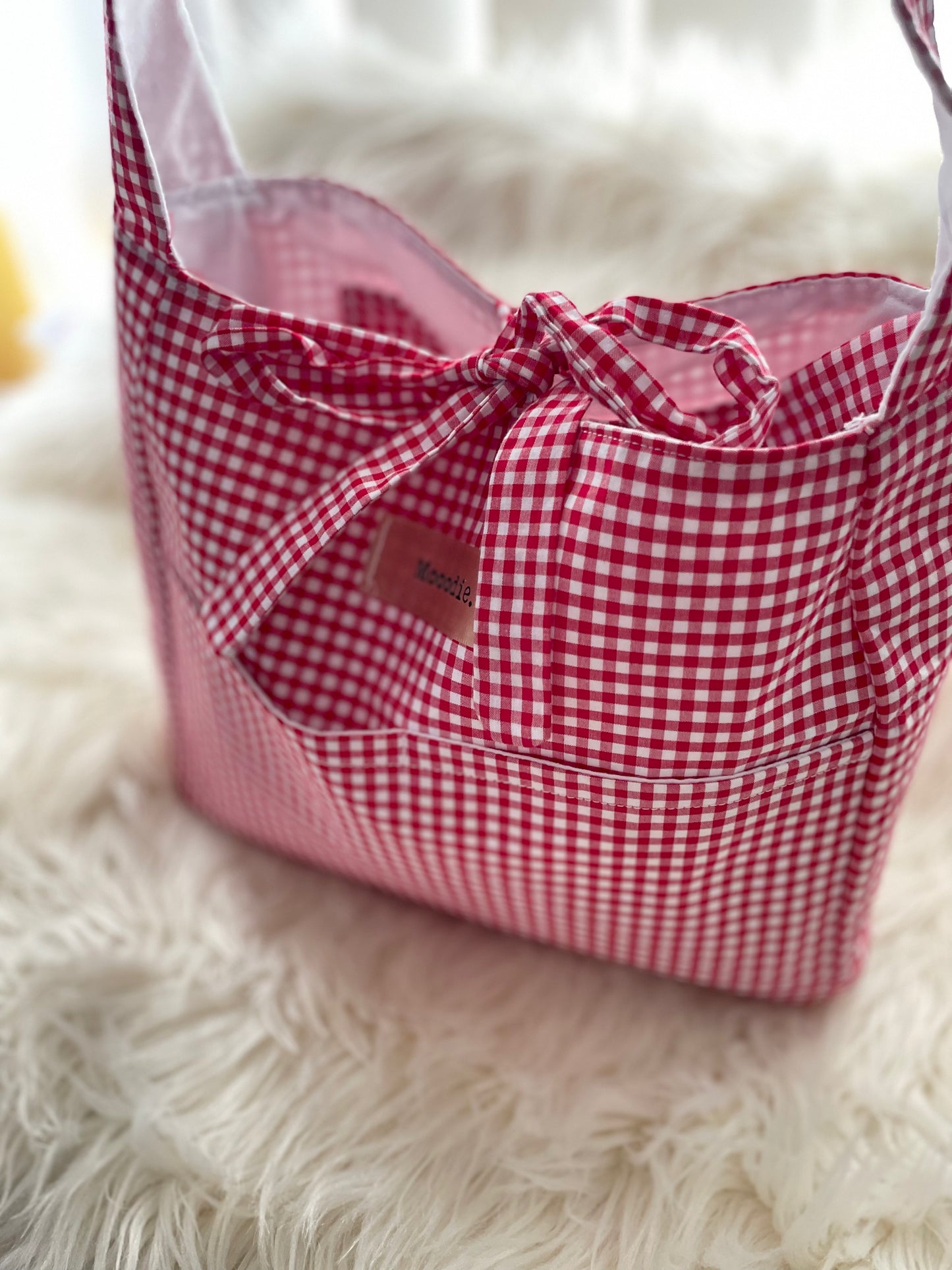 Gingham bowtie shoulder bag
