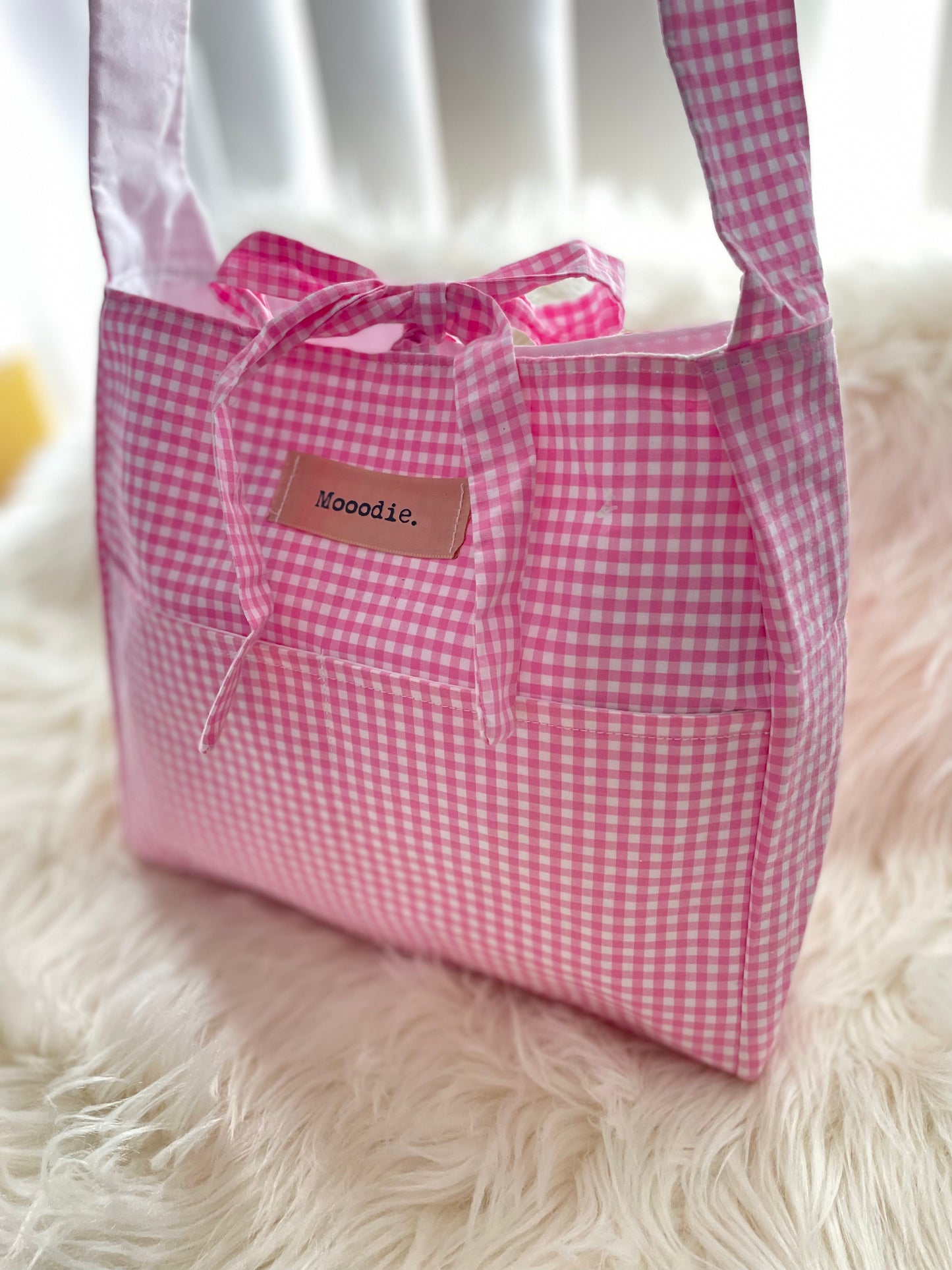 Gingham bowtie shoulder bag